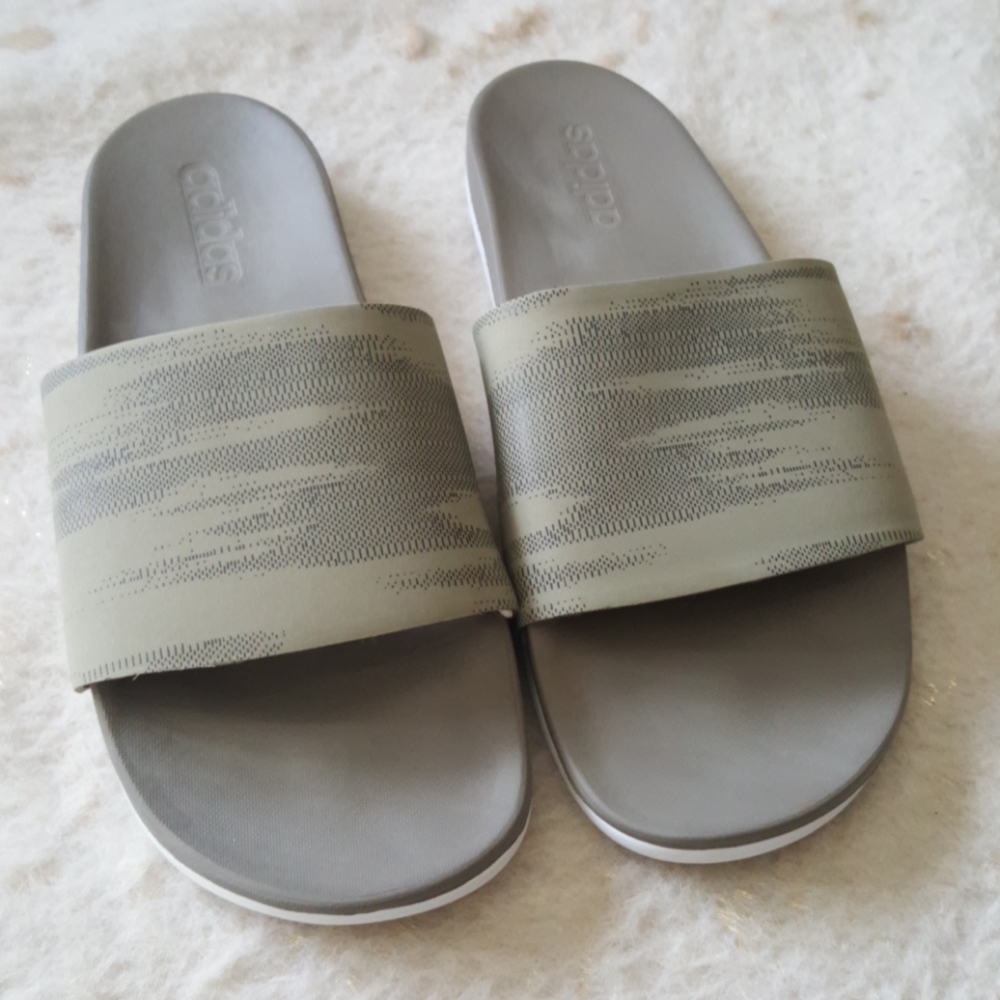 Adidas men's cloud slides camo print